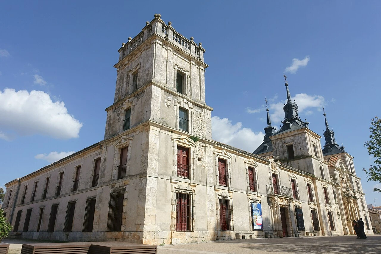 Torreón y fachada del palacio de Goyeneche en Nuevo Baztán
